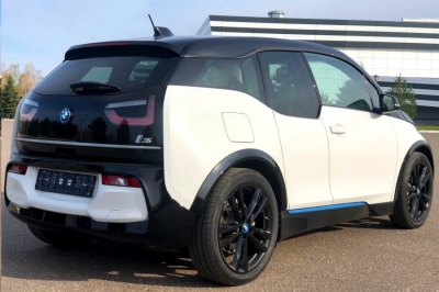 BMW i3S
