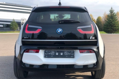 BMW i3S