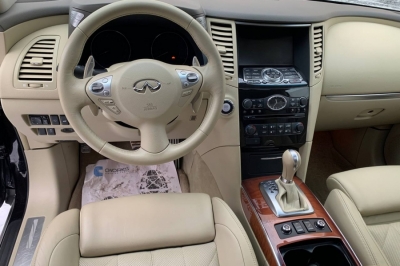 Infiniti FX37