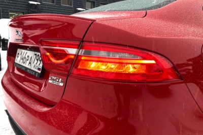 Jaguar XE