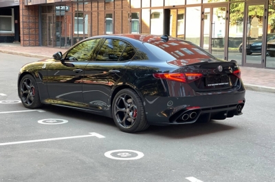 Alfa Romeo Giulia Quadrifoglio