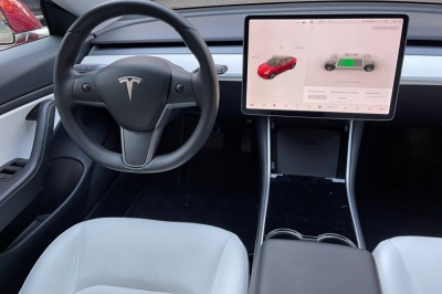 Tesla Model 3 Long Range