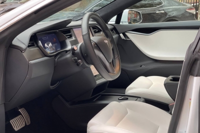 Tesla Model S Performance