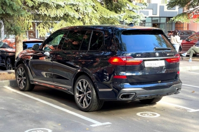 BMW X7 M50d