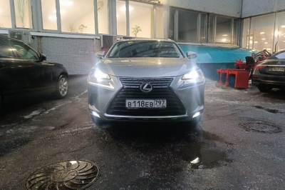 Lexus nx200