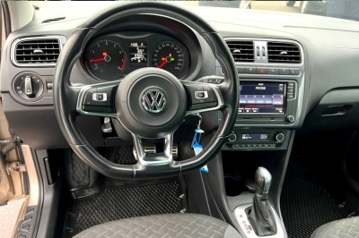 Volkswagen Polo V