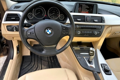 BMW 3 серии 320i