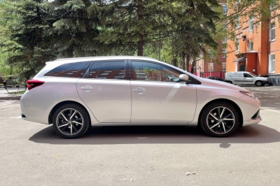 Toyota Auris Touring Sports