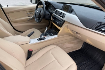 BMW 3 серии 320i