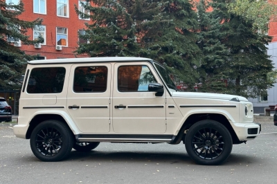 Mercedes-Benz G400