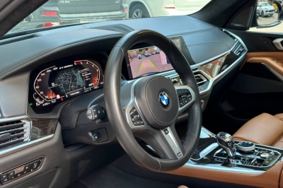 BMW X7 M50D