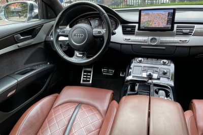 Audi S8