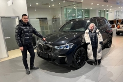 BMW X5 M50d IV