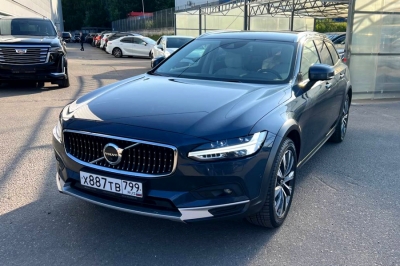Volvo V90 Cross Country