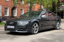 Audi S8